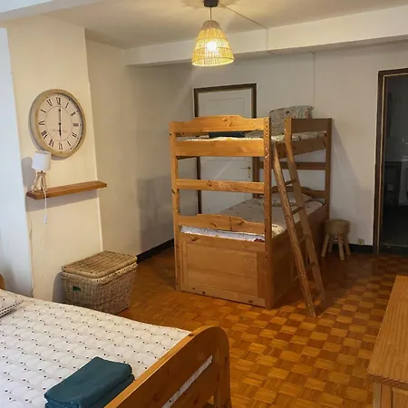 3 A L'ancienne Centre-ville Box Bagages Gratuit Carcassonne